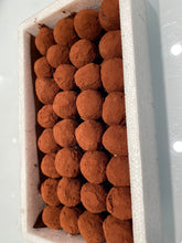 Carregar imatge al visor de la galeria, Trufas Gelades

